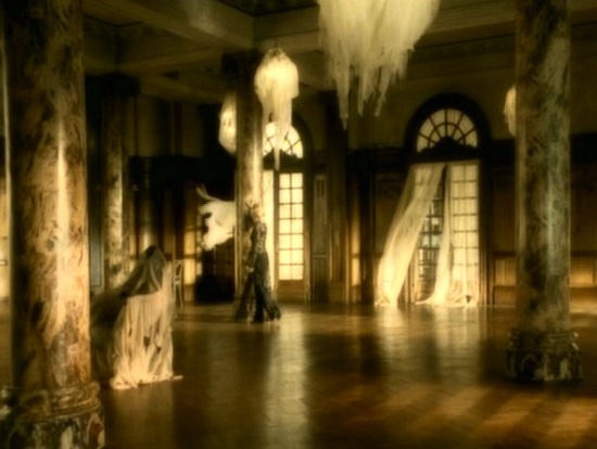 madonna-love-dont-live-here-anymore-video-1