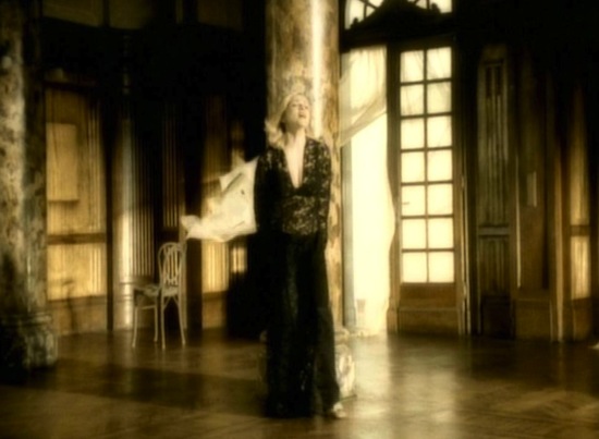 madonna-love-dont-live-here-anymore-video-2
