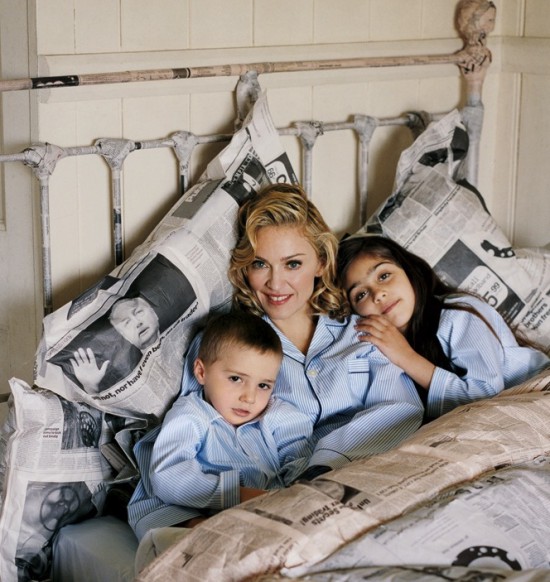 madonna-lourdes-leon-and-rocco-ritchie-photographed-by-tim-walker-for-vogue-august-20051