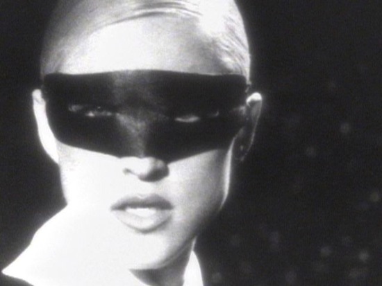 madonna-erotica-video-4
