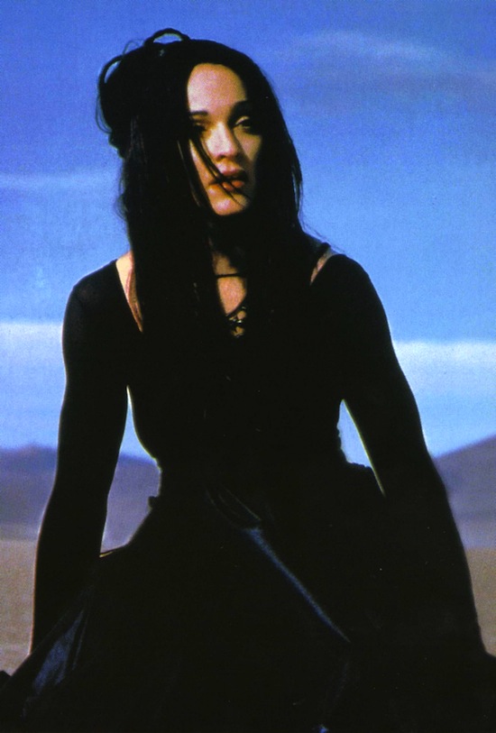 filming-frozen-madonna-2