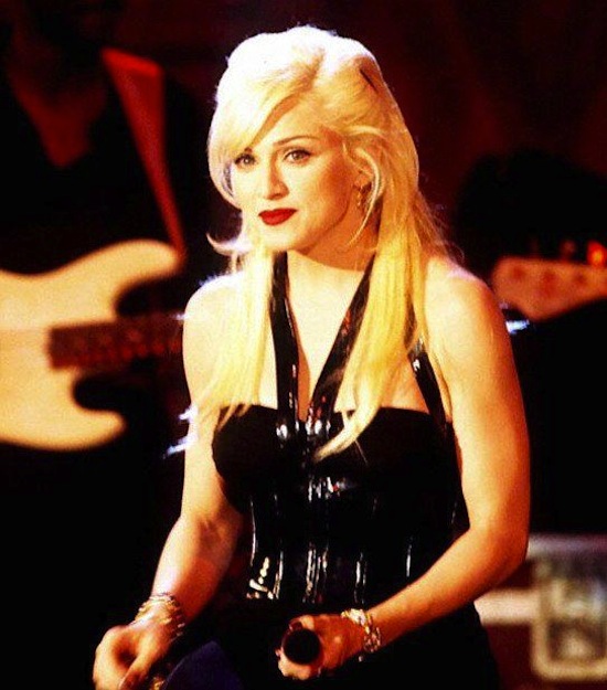 wetten_das_secret_take-a-bow-2