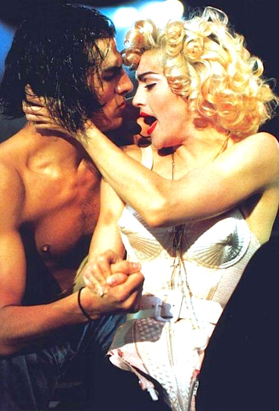 blond-ambition-wembley-6