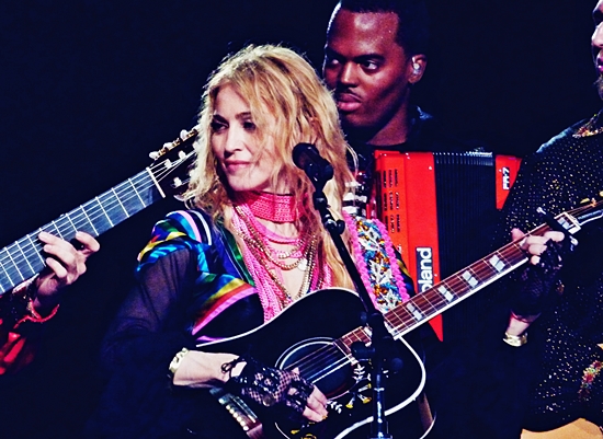 Madonna London O2 (July 4 2009) 7_2