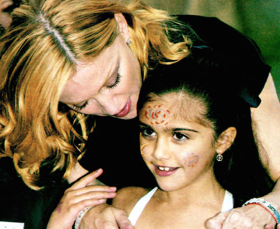 madonna-english-roses-gallimard-paris-2