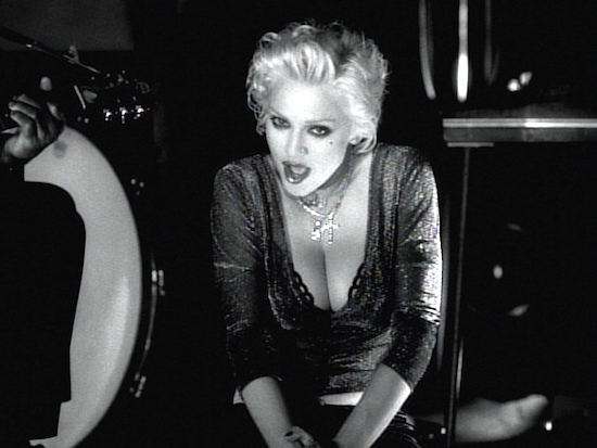 secret-video-premiere-1