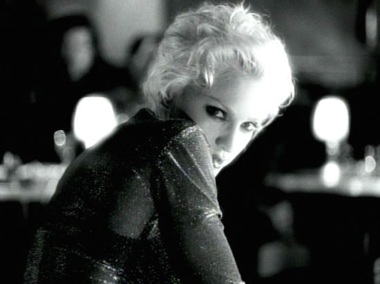 secret-video-premiere-10