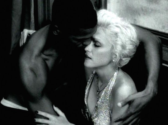 secret-video-premiere-9