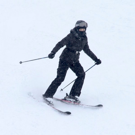 madonna-skiing-gstaad-3